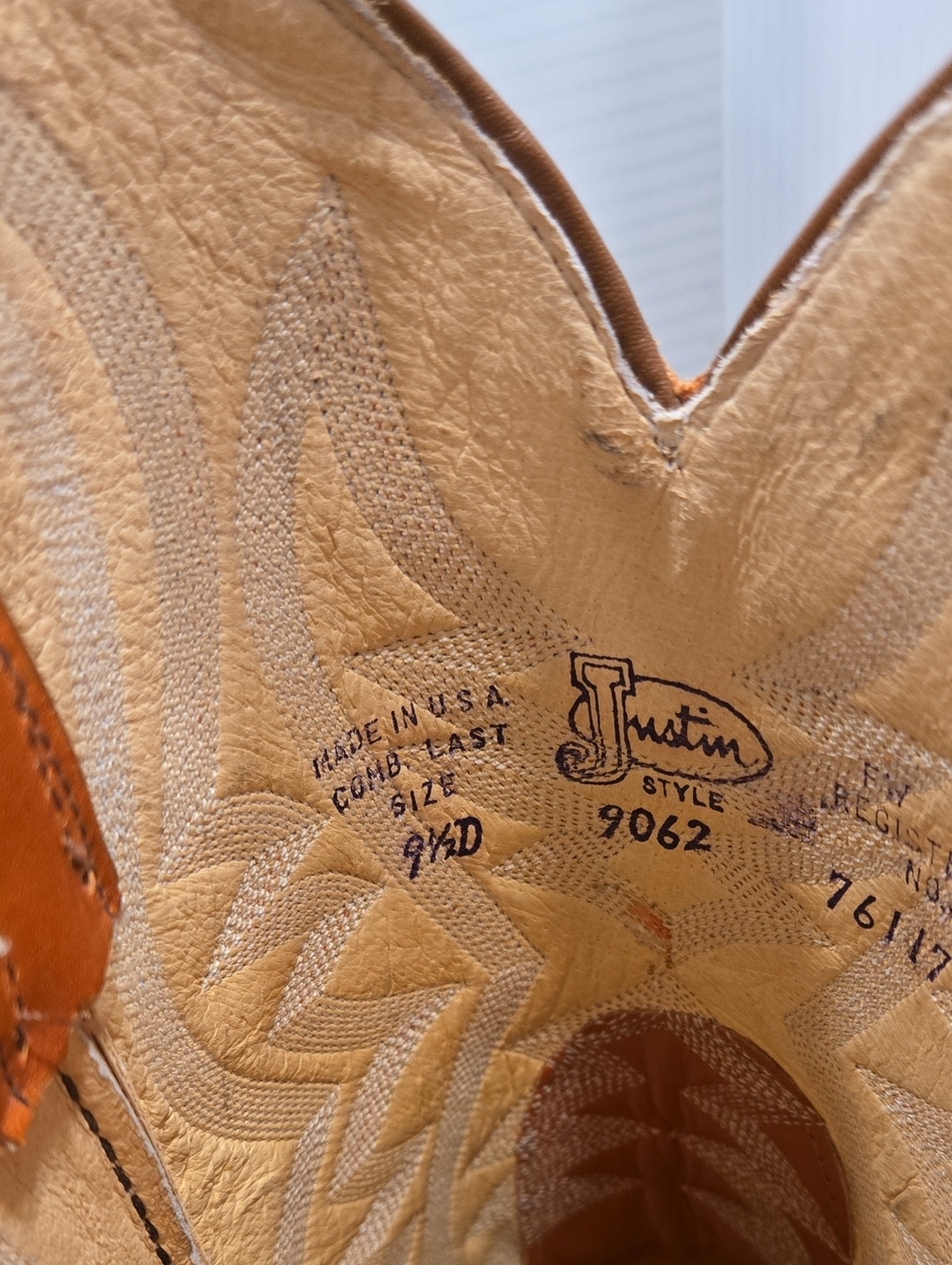Exotic Leather Justin Boots Men's Cognac Exotic-Textured Cowboy Boots - Picture 6 of 8